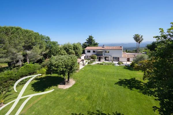 Villa avec vue mer panoramique à louer à Saint Paul de Vence - Domaine Privé