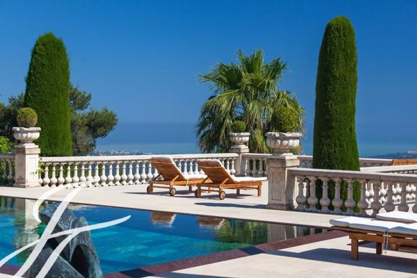 Villa avec vue mer panoramique à louer à Saint Paul de Vence - Domaine Privé