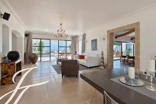 Villa avec vue mer panoramique à louer à Saint Paul de Vence - Domaine Privé