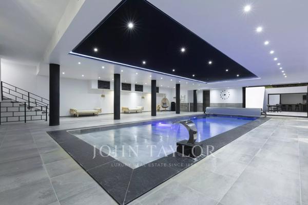 Propriété contemporaine avec piscine intérieure à proximité de Cassis