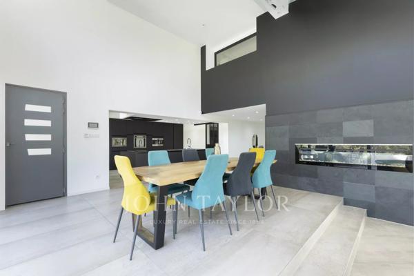 Propriété contemporaine avec piscine intérieure à proximité de Cassis