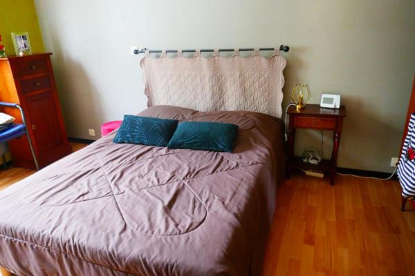 Pessac Maison de plain-pied 4 chambres  deux garages avec jardin arborée grand potentiel