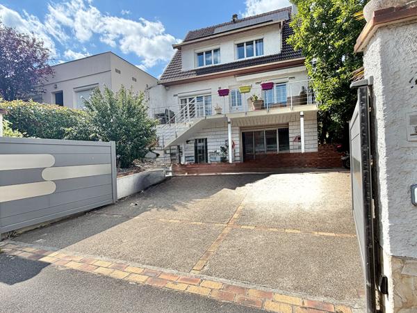 Maison Longjumeau 10 pièce(s) 162 m2
