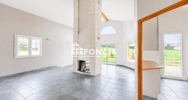 À vendre Maison 8 pièces 146.6 m² - Fleurieu-sur-saône 69250