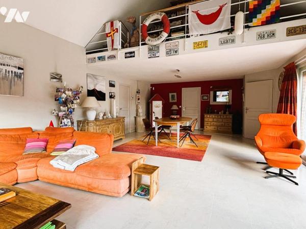 VILLENEUVE D'ASCQ MAISON D'architecte de 200 m² avec piscine