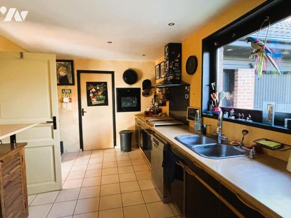 VILLENEUVE D'ASCQ MAISON D'architecte de 200 m² avec piscine