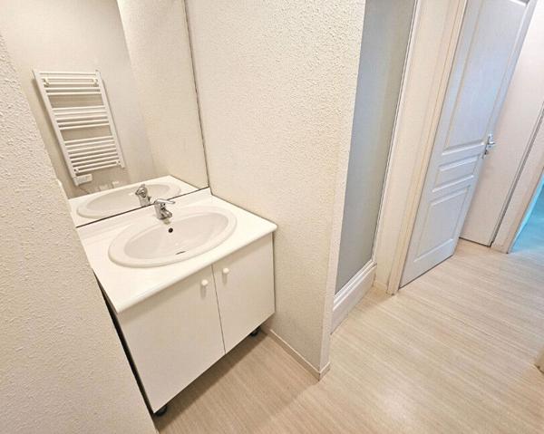 Appartement T2 de 36,63 m² - 3ème étage - ascenseur - Résidence rénovée