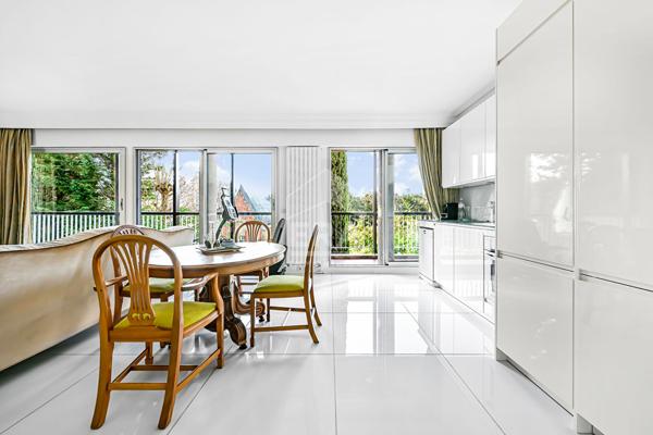 Sèvres Brancas - Appartement 4 pièces rénové, terrasse plein sud 15 m² - Résidence verdoyante