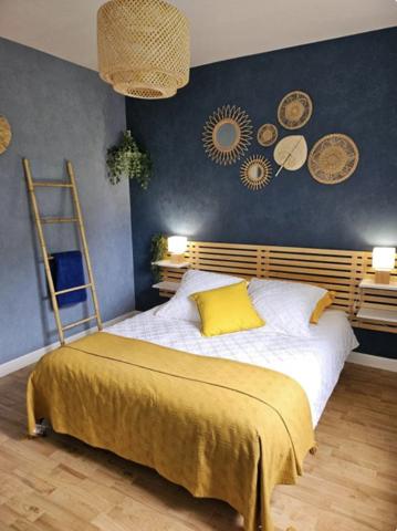 Appartement
         3 pièces
        - 70 m² Exclusivité 265 000 € *