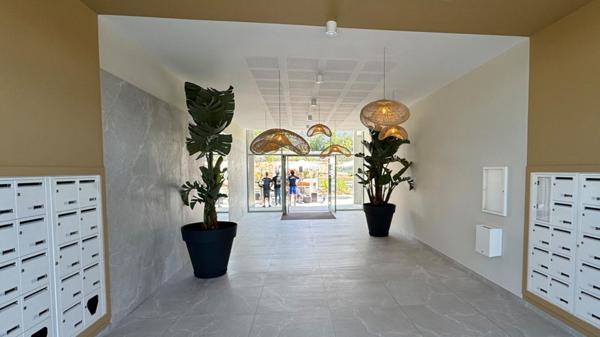 T4 92 m² dernier étage avec terrasse Sud-Ouest. Béziers (Avenue du Président Wilson)