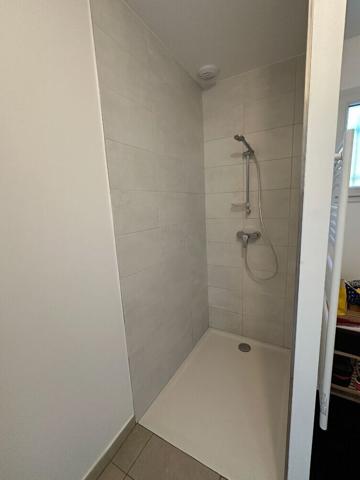 aison plain-pied RE2020 ? 3 chambres, piscine, vue citadelle