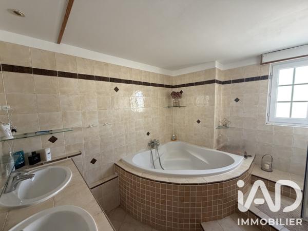 Maison à vendre 6 pièces 122 m² Magnac-sur-Touvre