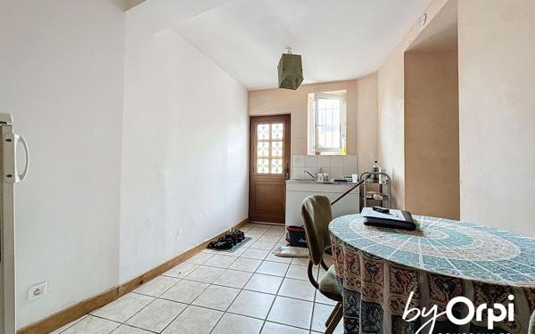 Maison à vendre    8 pièces • 230 m2 Saint-Éloy-les-Mines