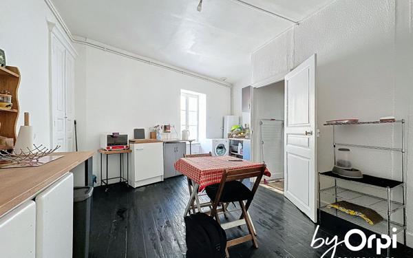 Maison à vendre    8 pièces • 230 m2 Saint-Éloy-les-Mines