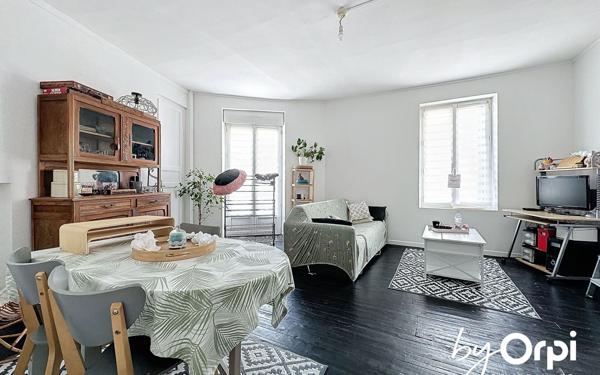 Maison à vendre    8 pièces • 230 m2 Saint-Éloy-les-Mines