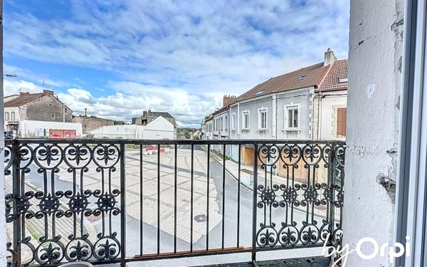 Maison à vendre    8 pièces • 230 m2 Saint-Éloy-les-Mines