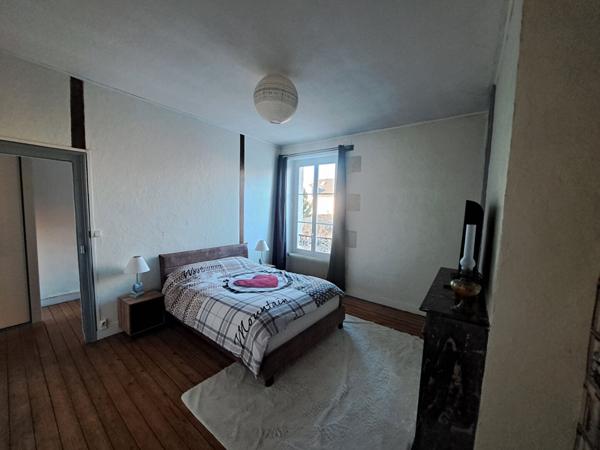 MAISON DE CARACTERE EN HYPERCENTRE DE LA FLECHE- QUARTIER RECHERCHE