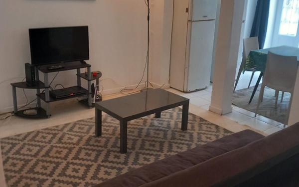 Immeuble à vendre    13 pièces •  Basse-Terre