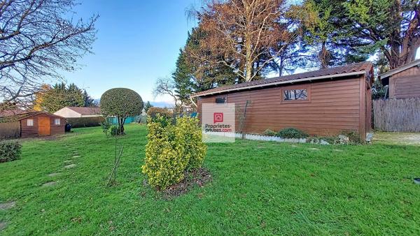 ROUFFIGNAC: Maison quartier résidentiel, au calme. 4 chambres. Garage et abri de jardin. Jardin clos1245m2