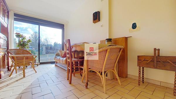 ROUFFIGNAC: Maison quartier résidentiel, au calme. 4 chambres. Garage et abri de jardin. Jardin clos1245m2