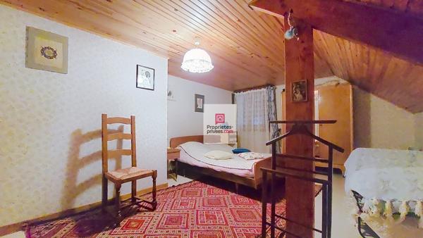 ROUFFIGNAC: Maison quartier résidentiel, au calme. 4 chambres. Garage et abri de jardin. Jardin clos1245m2