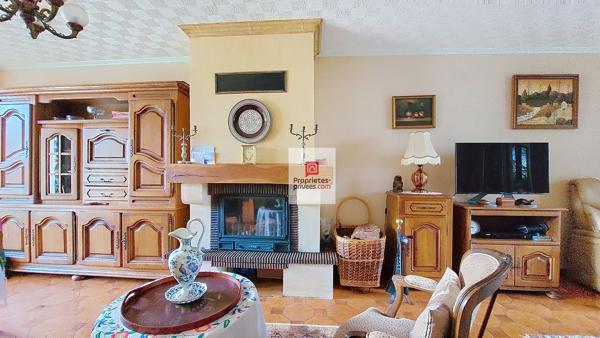 ROUFFIGNAC: Maison quartier résidentiel, au calme. 4 chambres. Garage et abri de jardin. Jardin clos1245m2