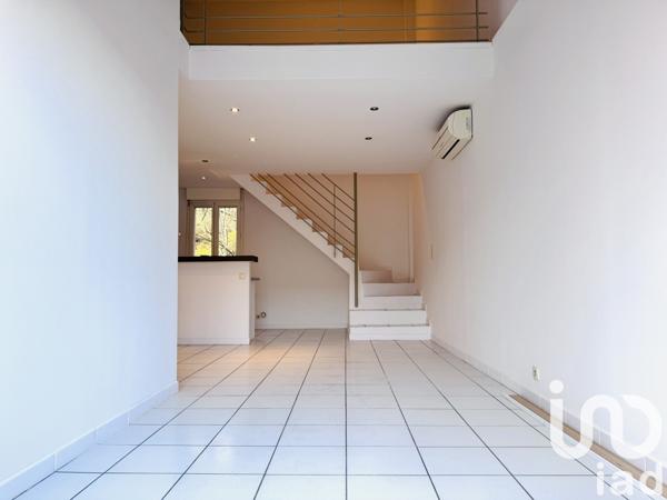 Duplex 2 pièces de 49 m² à Le Pontet (84130)