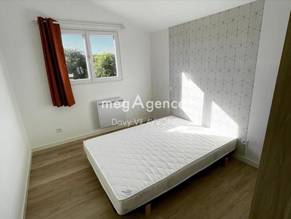 Immeuble à SAINT-LAURENT-SUR-SEVRE, 85290 - 114m²