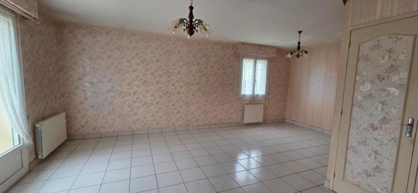 Maison en plein centre de Muzillac sur un beau terrain clos