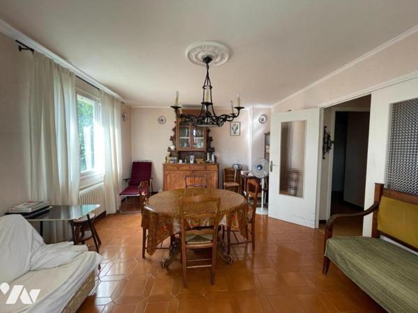 Maison individuelle de 220m² (2 logements) sur terrain de 725m²