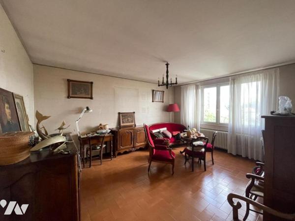 Maison individuelle de 220m² (2 logements) sur terrain de 725m²