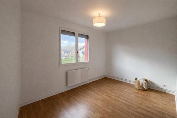 Maison familiale 109 m² avec garage – 4 chambres – Jardin – Garage – Calme