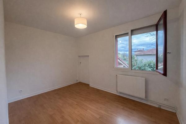 Maison familiale 109 m² avec garage – 4 chambres – Jardin – Garage – Calme