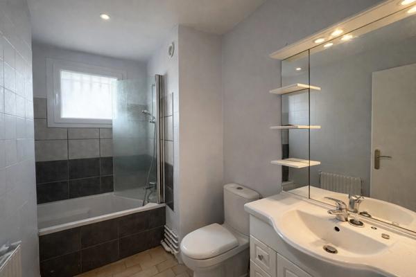 Maison familiale 109 m² avec garage – 4 chambres – Jardin – Garage – Calme