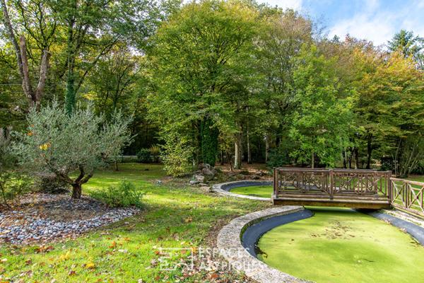 Maison d’architecte avec parc paysager