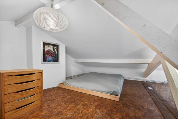 Paris (75020) Charmant 3 pièces avec mezzanine – Dernier étage – Lumineux et traversant