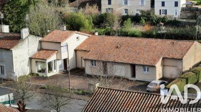 Immeuble à vendre 215 m² Lusignan