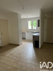 Immeuble à vendre 215 m² Lusignan