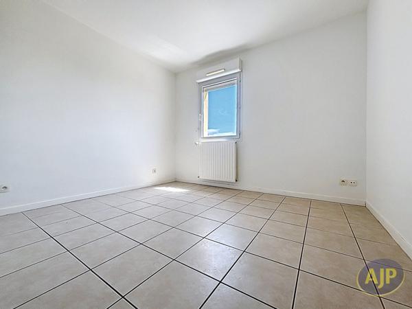 Maison à louer La Roche Sur Yon : 4 pièces, 81m² avec 3 chambre(s) à 950€ - AJP Immobilier La Roche-sur-Yon