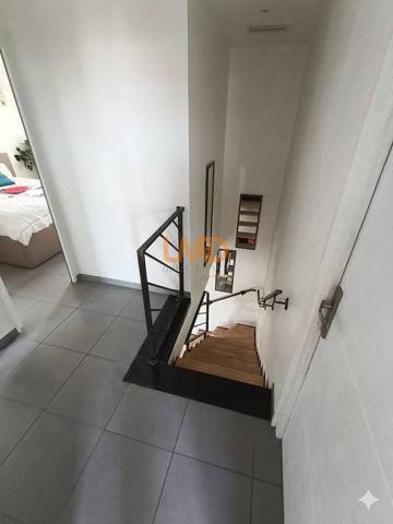 Villa avec pisicne dans quartier calme