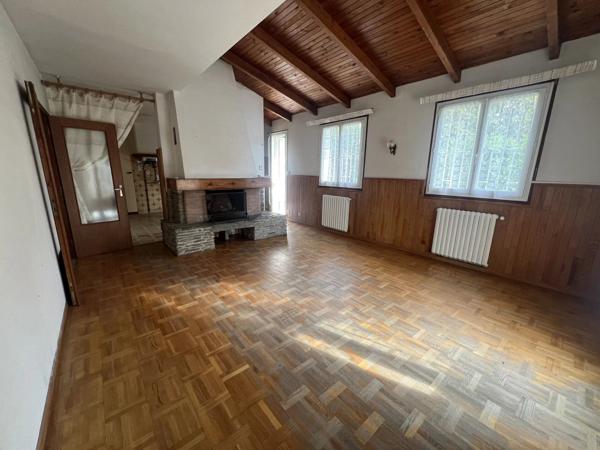 Vente                                                      Villa
                        
                     5 pièces                      127 m2                     à Canohès