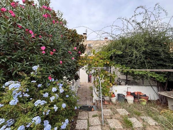 Vente                                                      Villa
                        
                     5 pièces                      127 m2                     à Canohès