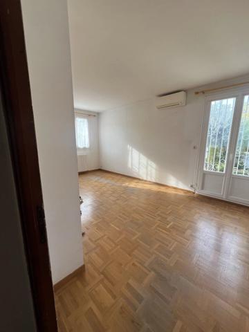 Vente                                                      Villa
                        
                     5 pièces                      127 m2                     à Canohès