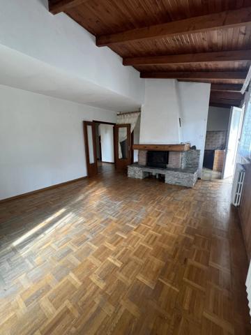 Vente                                                      Villa
                        
                     5 pièces                      127 m2                     à Canohès