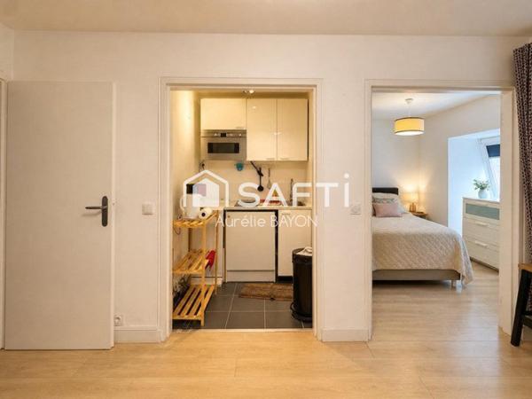 Trouville-sur-Mer – T2 avec balcon, cave et ascenseur.
