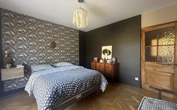 Maison à vendre    5 pièces • 214 m2 Cernex