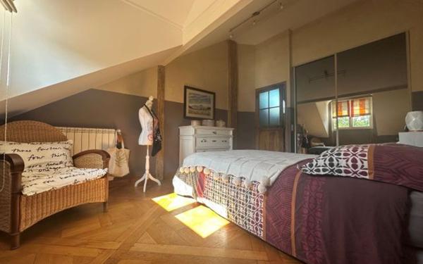 Maison à vendre    5 pièces • 214 m2 Cernex