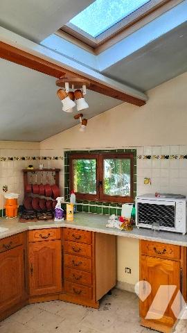 L'étude notariale GAUME vous propose cette maison située au centre de DOUCHY-MONTCORBON (LOIRET).