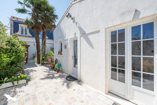 Maison 314 160 € Port-des-Barques 5 p 110 m² DPE D