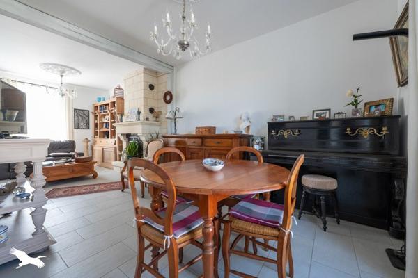 Maison 314 160 € Port-des-Barques 5 p 110 m² DPE D